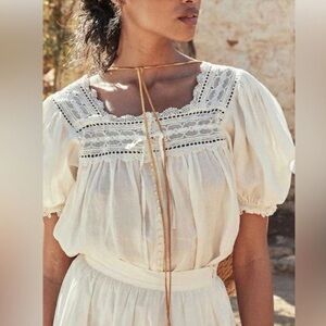 DOEN. Anneth Top. Nutmilk. M.